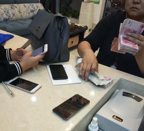干洗店設(shè)備多少價格?根據(jù)品牌決定具體價格 干洗店設(shè)備多少價格?根據(jù)品牌決定具體價格