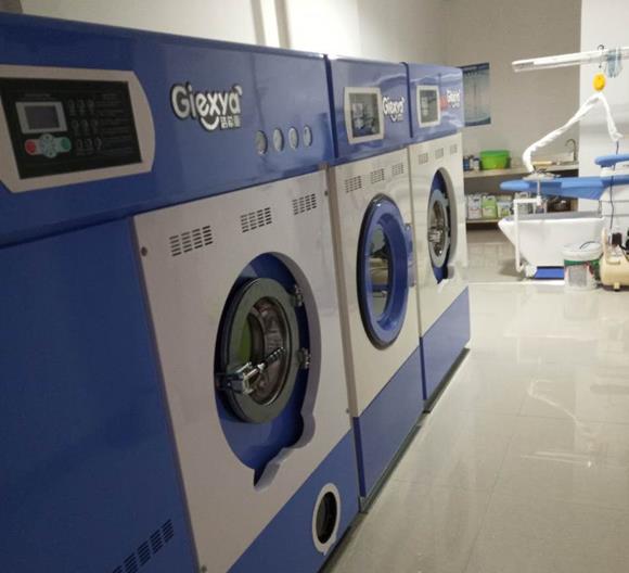 干洗連鎖加盟費 具體的投資成本看店鋪的具體規(guī)模 干洗連鎖加盟費 具體的投資成本看店鋪的具體規(guī)模