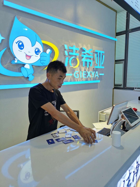 干洗店設(shè)備在哪里買(mǎi) 潔希亞有自己的設(shè)備工廠